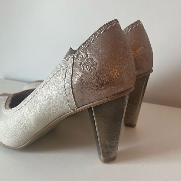 Vintage Fly London White Gold Heels Funky Artsy Size 37 (US 6.5) - Picture 6 of 10